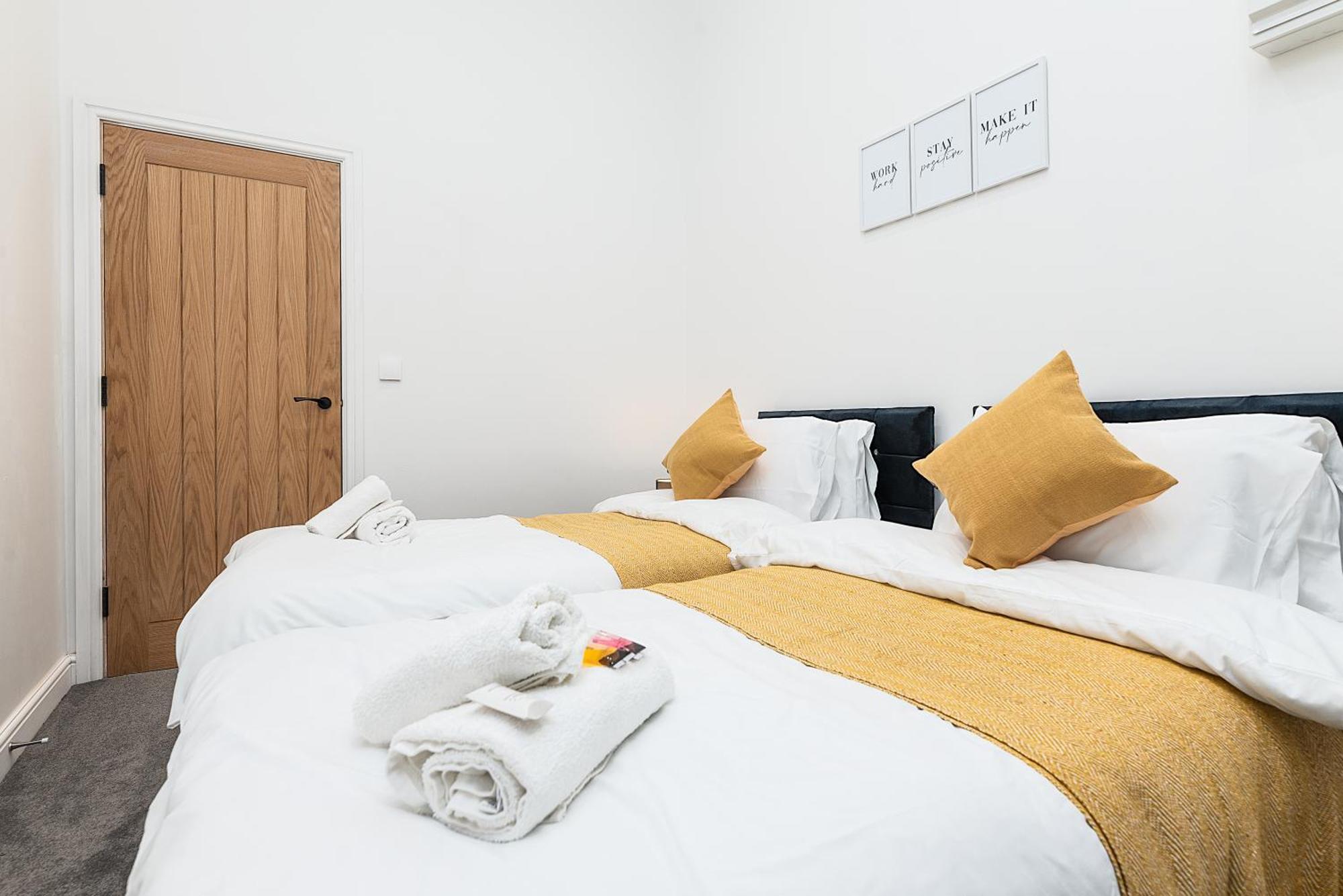 Deluxe 2 Bedroom Apartment In City Centre นอตติงแฮม ภายนอก รูปภาพ